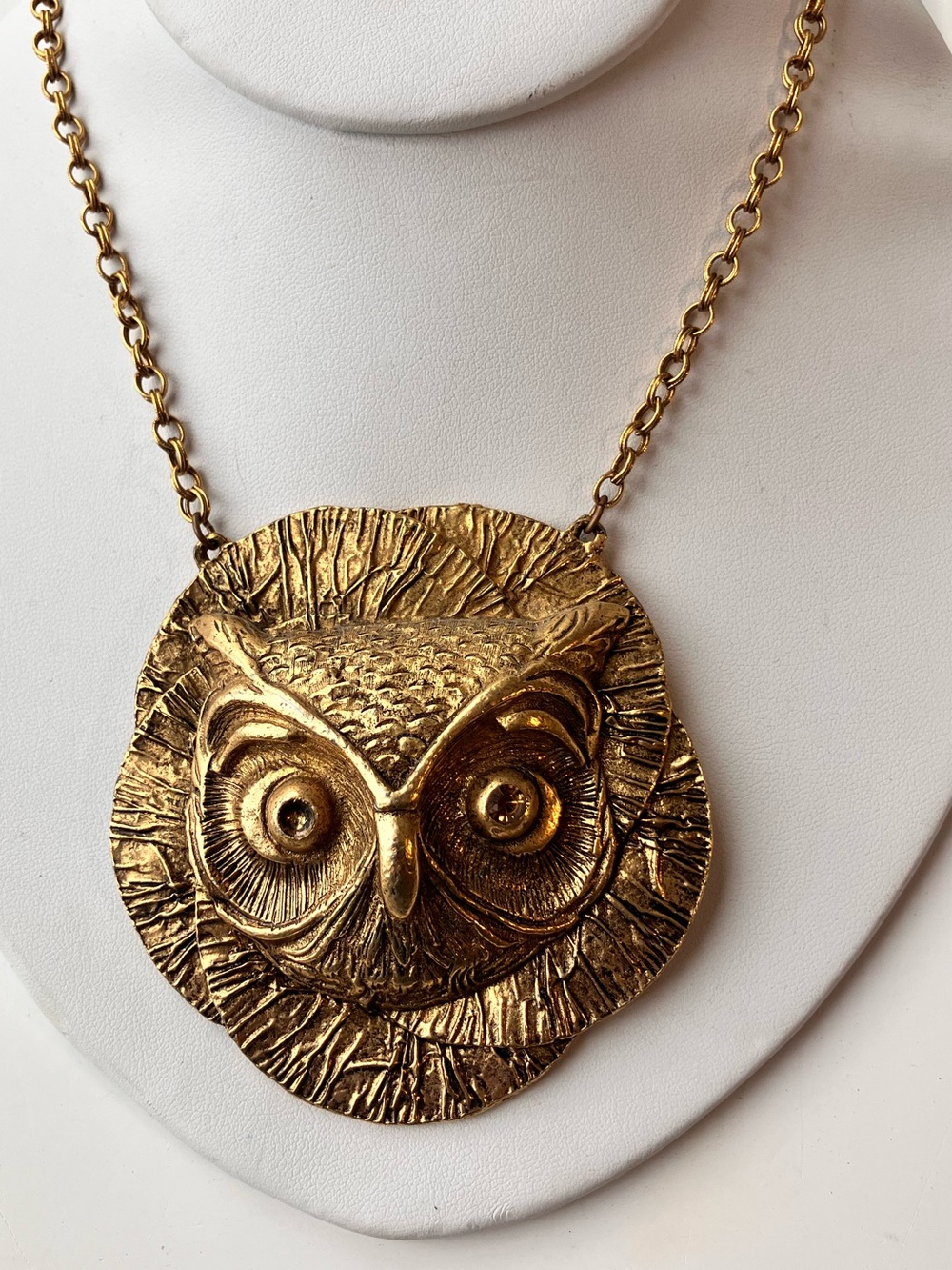 VTG Brutalist Owl Pendant Necklace Large 3” Gold Tone MCM 1970s 1 Rhinestone Eye